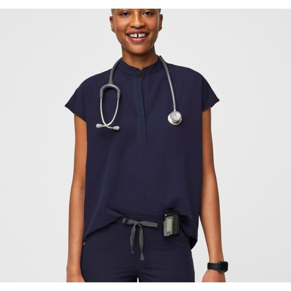Figs Technical Collection Rafaela Oversized Scrub Top XXS - Navy